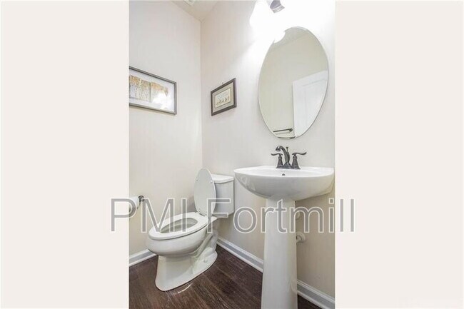 Building Photo - 1351 Yellow Springs Dr