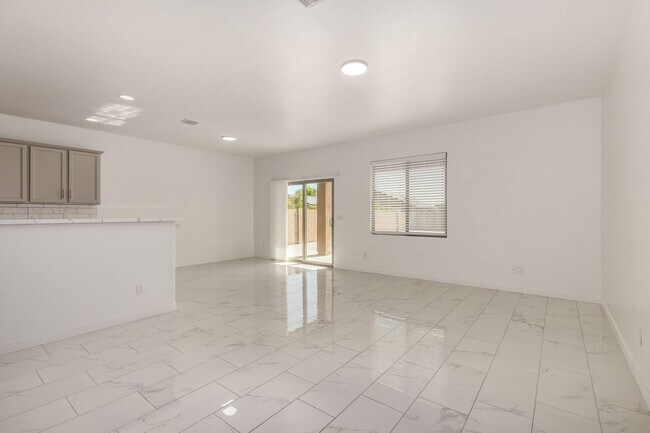 Building Photo - One Of A Kind Home For Rent In Buckeye!