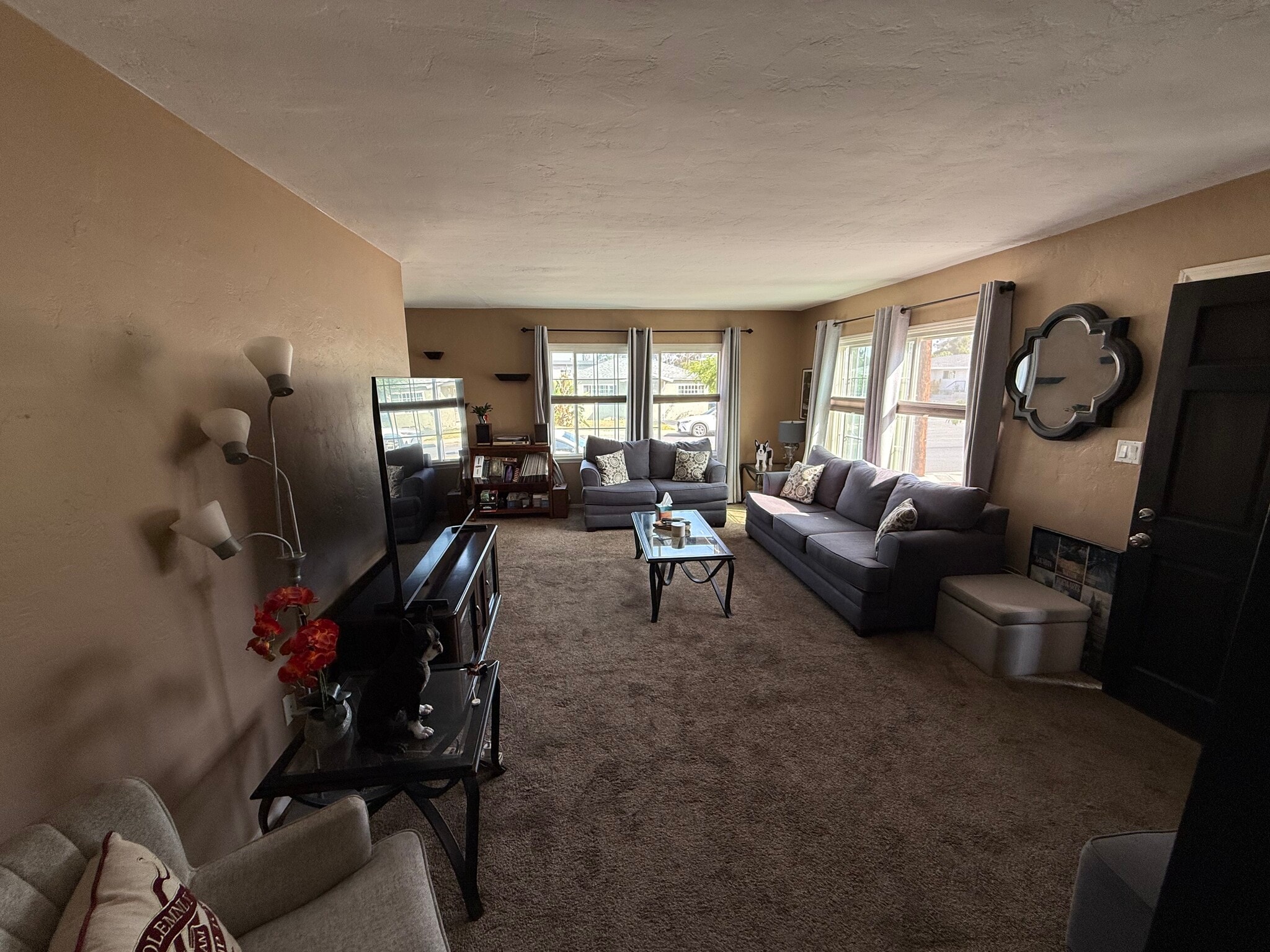 Building Photo - 504 S 46th St