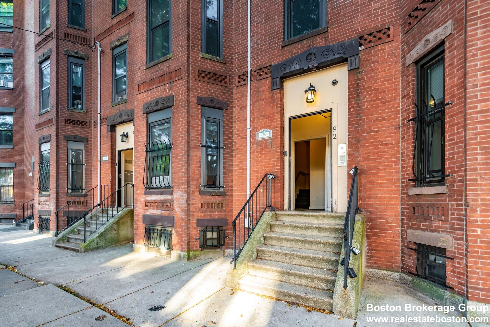 Building Photo - 82 Hammond St