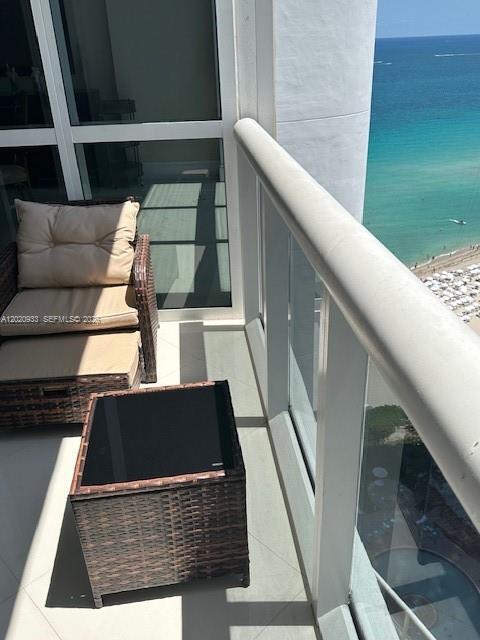 Building Photo - 18201 Collins Ave