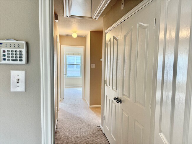 Building Photo - 13107 Lawsons Creek Ln