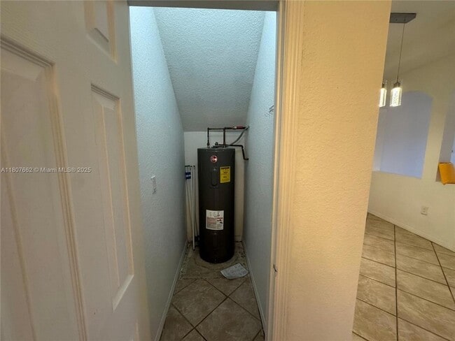 Building Photo - 12701 SW 49th Ct