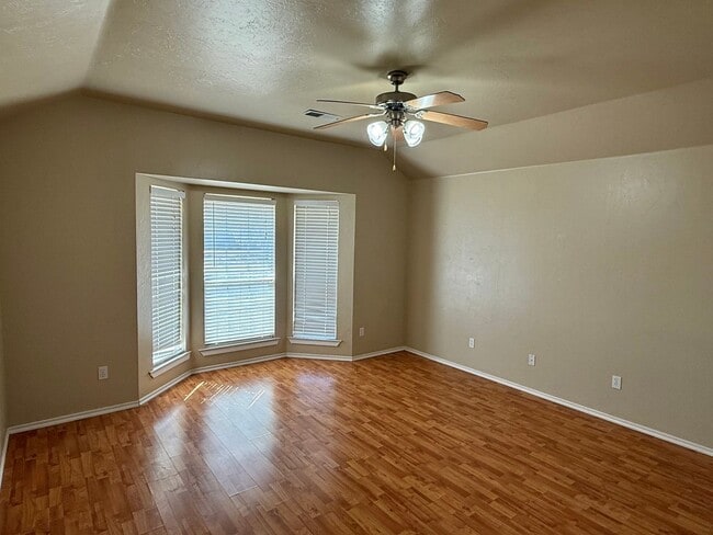 Building Photo - Great 3 Bed 2 Bath With Study In Edmond