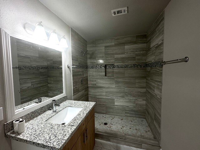 Building Photo - 9013 Lugary Dr