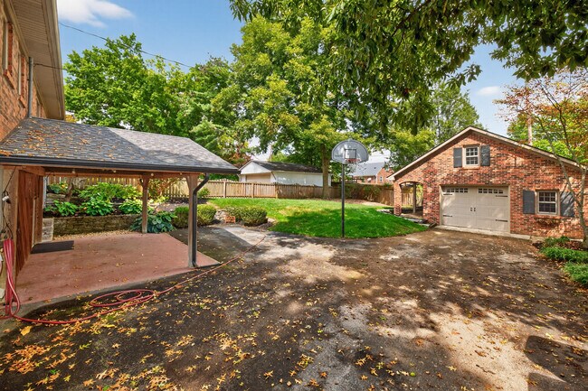 Building Photo - 433 Potomac Dr