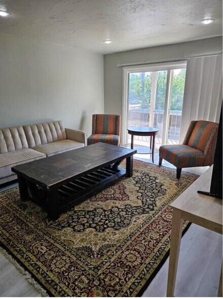 Building Photo - 5303 Fleetwood Oaks Ave