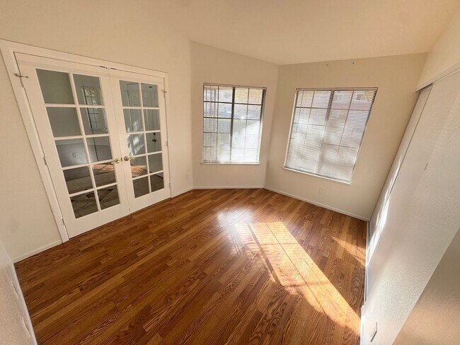 Building Photo - Beautiful West Palmdale Home