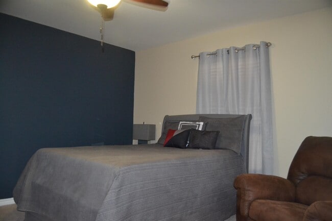 Building Photo - 109 Ramon Cardenas Dr