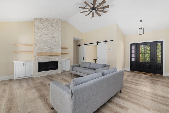 Building Photo - 1332 S Rd