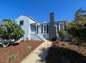 Building Photo - 5685 Jordan Ave