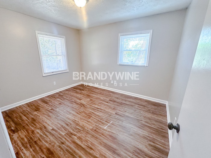 Building Photo - 9009 Yarmouth Dr