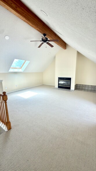 Building Photo - 26 Lions Ln