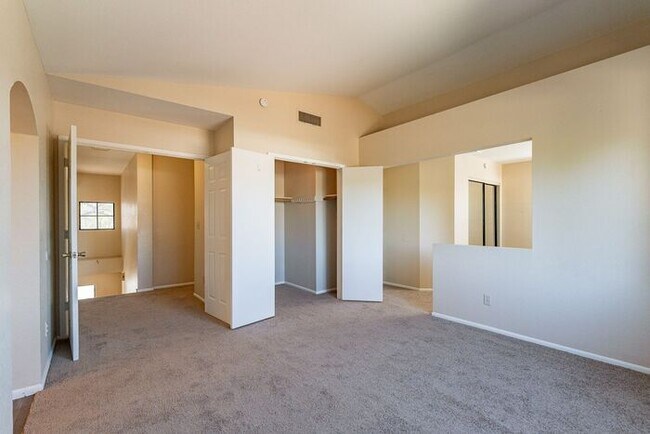 Building Photo - 630 W Cassidy Pl