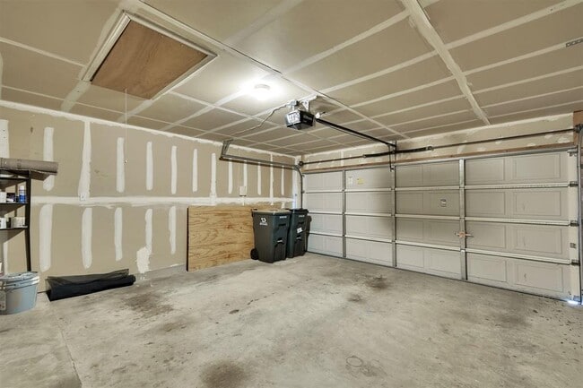 Building Photo - 17405 Bottle Springs Ln