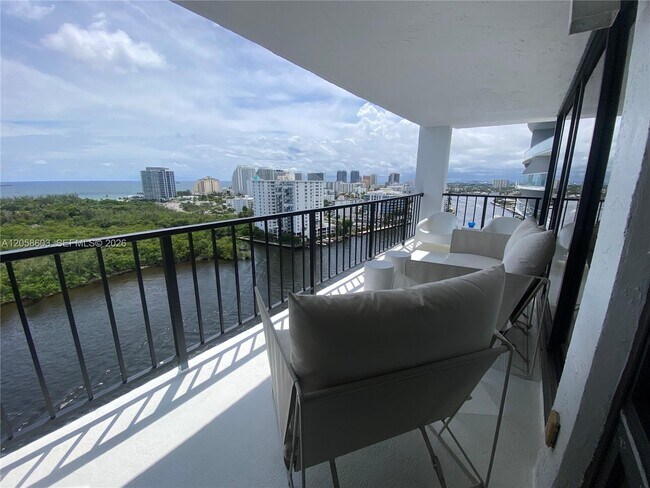 Building Photo - 936 Intracoastal Dr