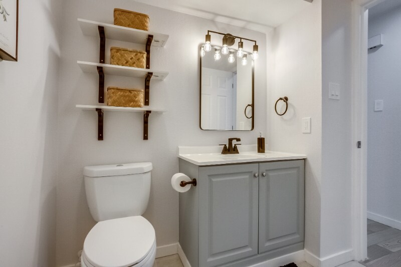 Building Photo - 13489 W Auburn Ave