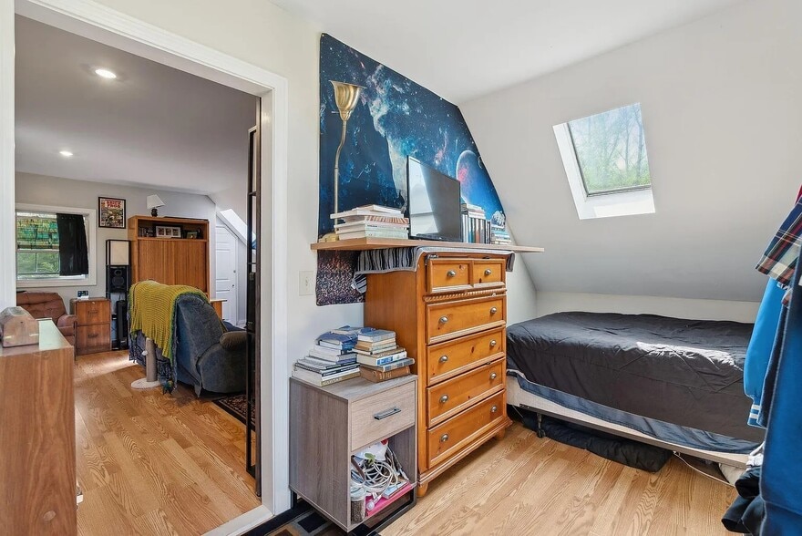 Bedroom - 39 Greenville St