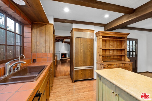 Building Photo - 200 S Anita Ave