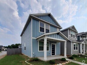 Building Photo - 1740 Fountain Bridge Dr