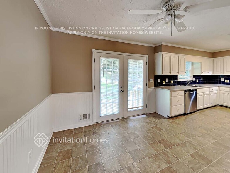 Building Photo - 3215 Revere Cir
