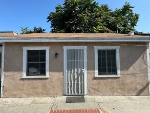 Building Photo - 2110 1/2-2110 1/2 Linden Ave