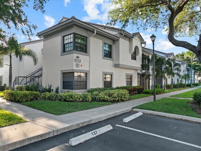 Building Photo - 5415 Verona Dr