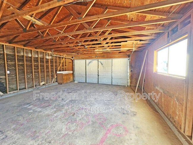 Building Photo - 1930 Kearney St