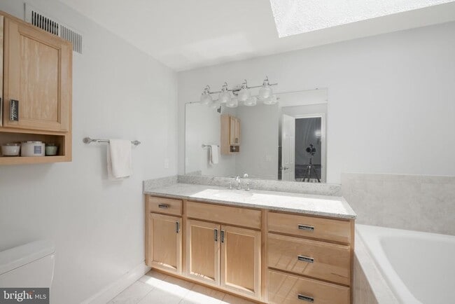 Building Photo - 6015 Good Lion Ct