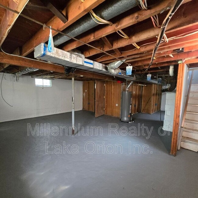 Building Photo - 774 E Beverly Ave
