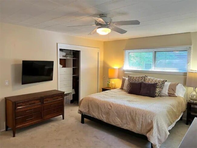 Building Photo - 4005 W 44th St