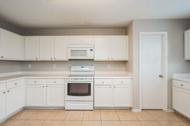 Building Photo - 8712 Cove Meadow Ln