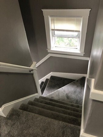 Building Photo - 35 Lawrence St