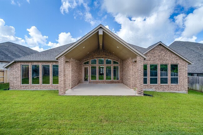 Building Photo - 5439 Farm Hill Way