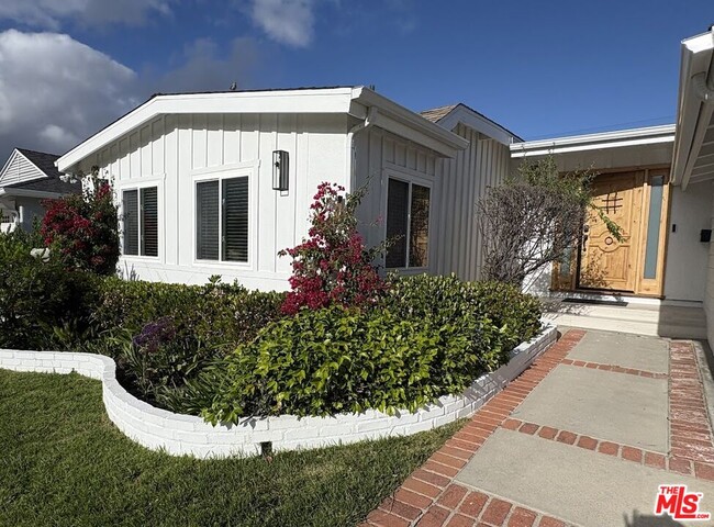 Building Photo - 5826 Ostrom Ave
