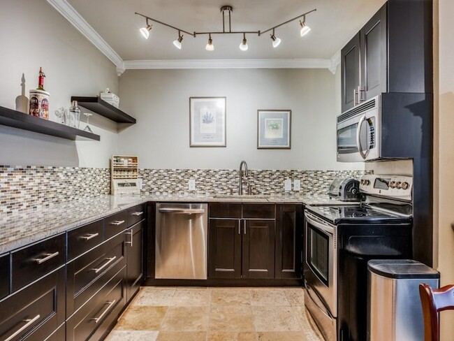 Building Photo - 3701 Turtle Creek Blvd