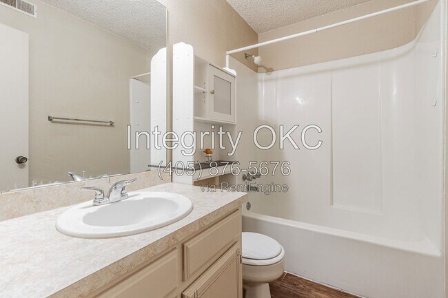 Building Photo - 618 Welston Cir