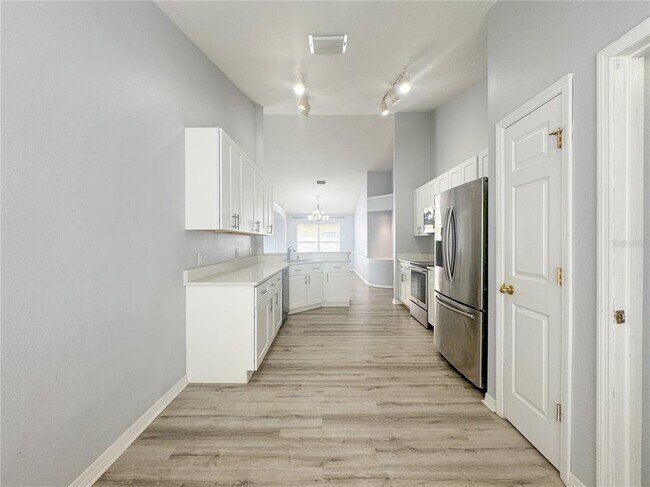 Building Photo - 32106 Cypress Valley Dr