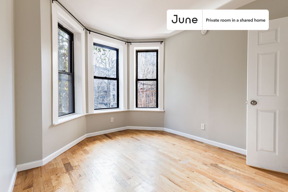 Primary Photo - Private bedroom in 4 bed/2 bath Home