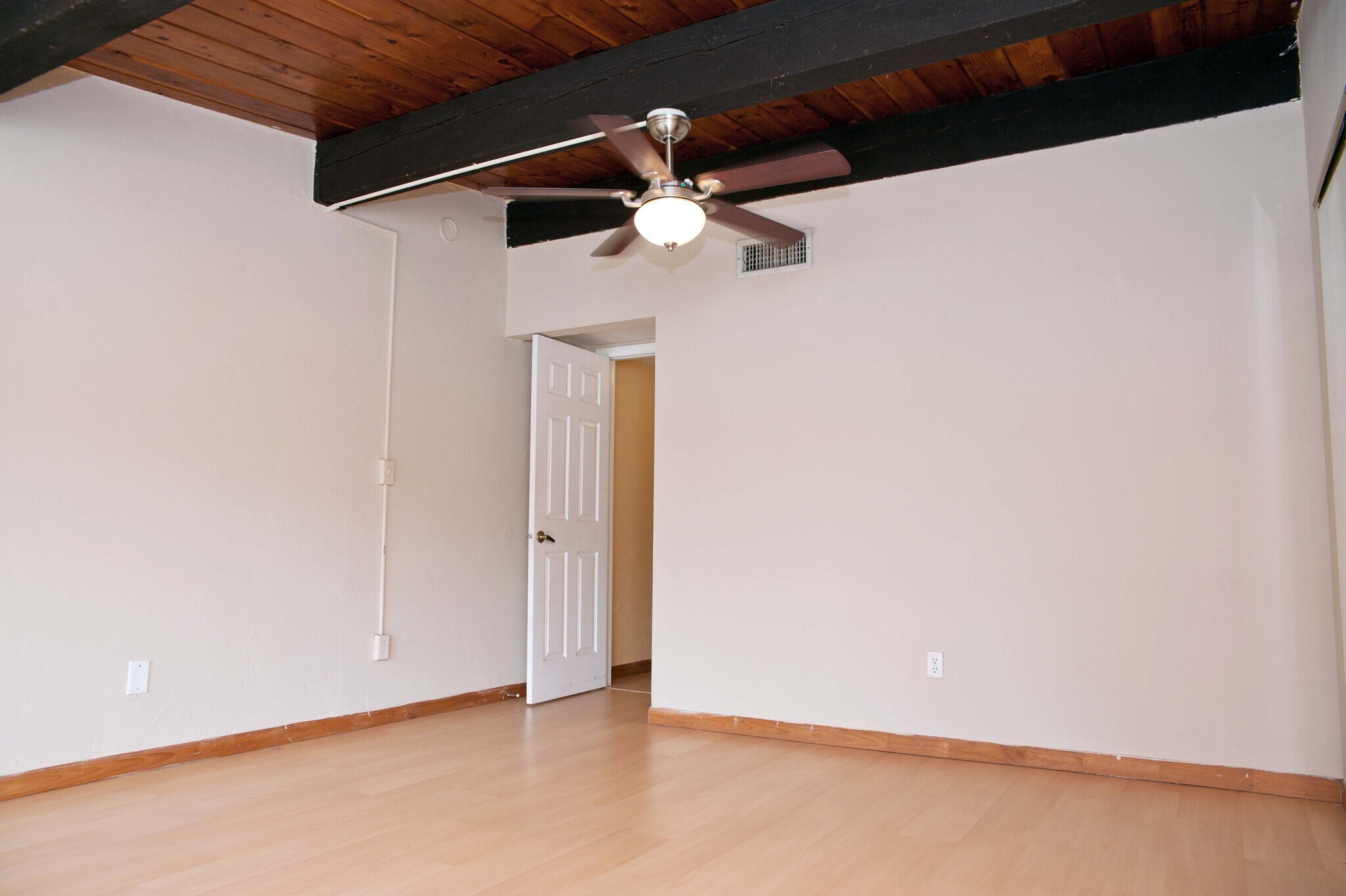 Building Photo - 19216 NE 25th Ave