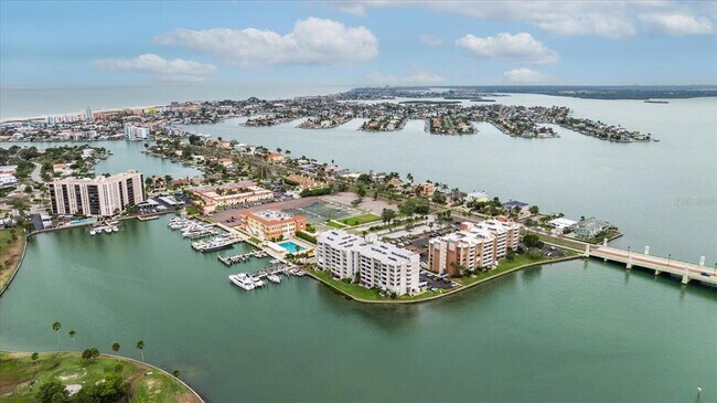 Building Photo - 450 Treasure Island Causeway