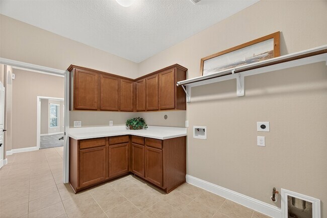 Building Photo - 21331 Winding Path Way