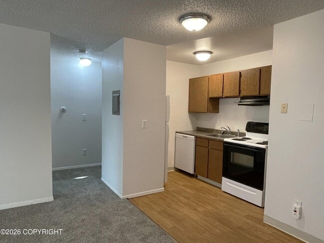 Building Photo - 3400 Eureka St