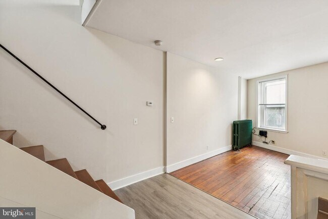 Building Photo - 918 E Passyunk Ave