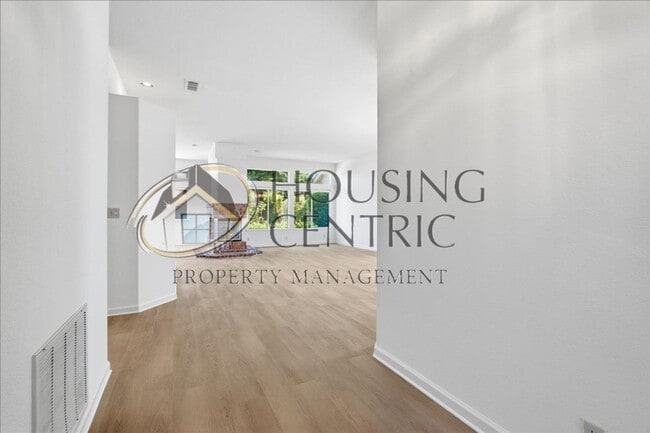 Building Photo - Beautiful Single Story Rental in the Heart of Folsom
