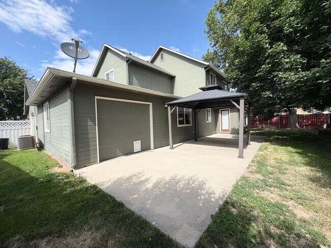 Building Photo - Beautiful 4-Bedroom Meridian Home with 4-Car Garage & Prime Location