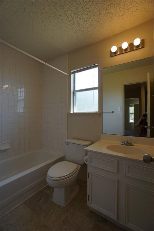 Building Photo - 112 Creekside Dr