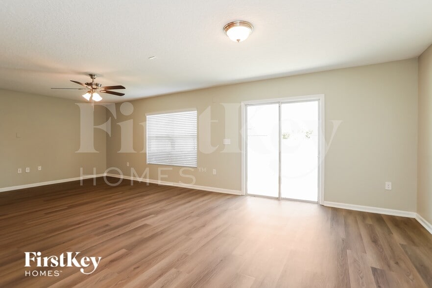 Building Photo - 3438 Canyon Falls Dr