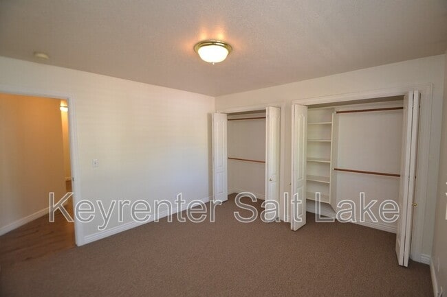 Building Photo - 584 W 760 N