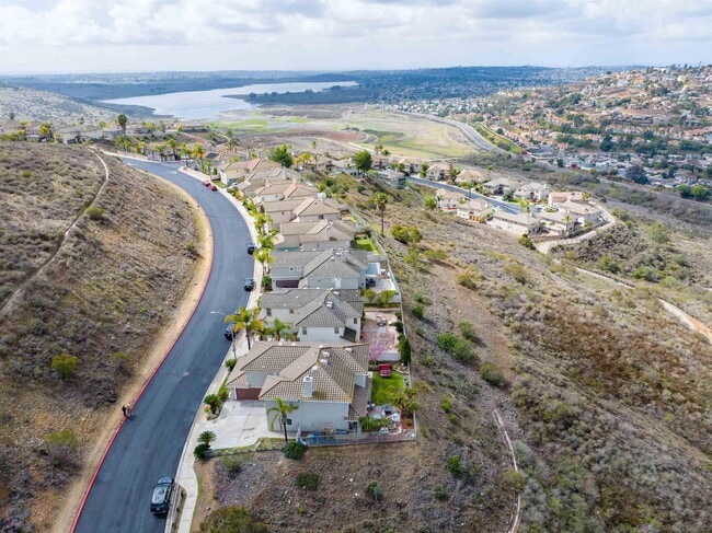 Building Photo - 10394 Valley Waters Dr